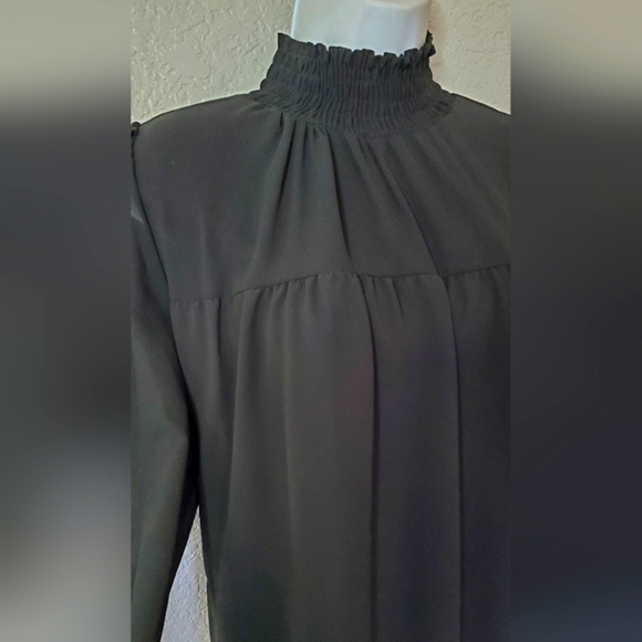 Boohoo Black Sheer Long  Sleeve Smocked Cuff &  Mock Neck Blouse Size 8 - Picture 2 of 9